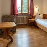 Fruehstueckspension Haus Mayr 3*