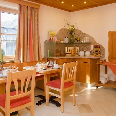 Casa de hóspedes Fruehstueckspension Haus Mayr