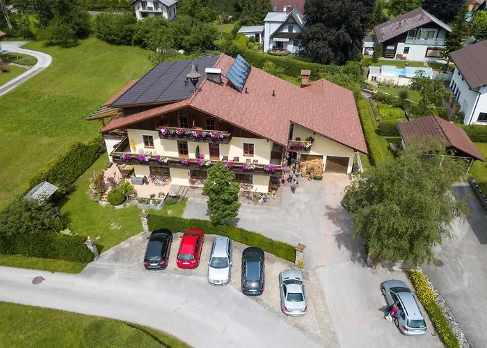 Guest house Fruehstueckspension Haus Mayr