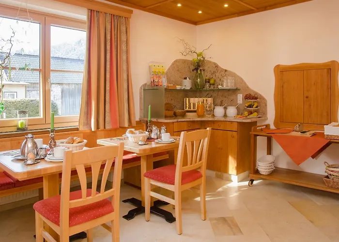 Guest house Fruehstueckspension Haus Mayr